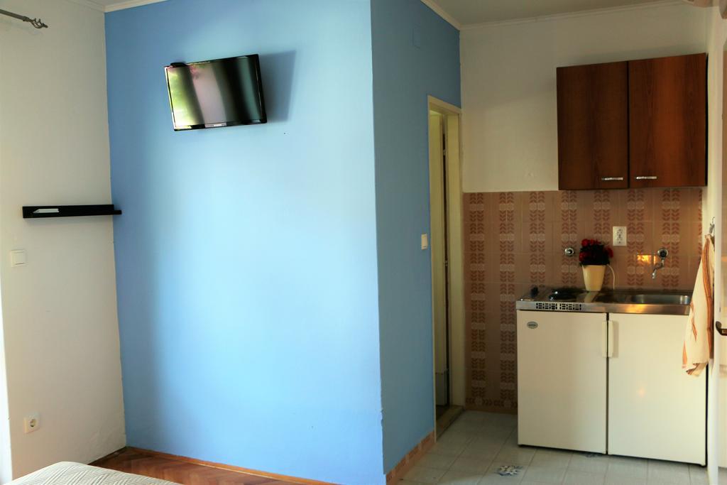 Apartments Milatic Jelsa  Extérieur photo