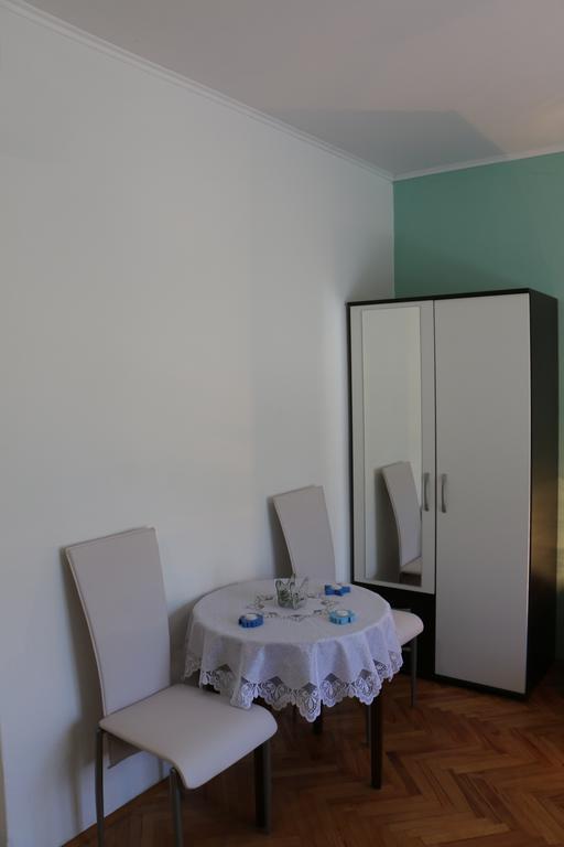 Apartments Milatic Jelsa  Extérieur photo