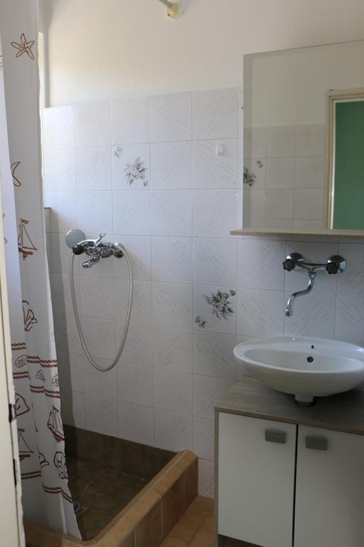 Apartments Milatic Jelsa  Extérieur photo
