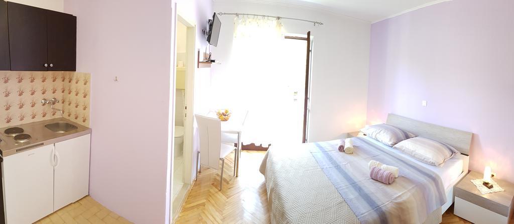 Apartments Milatic Jelsa  Extérieur photo